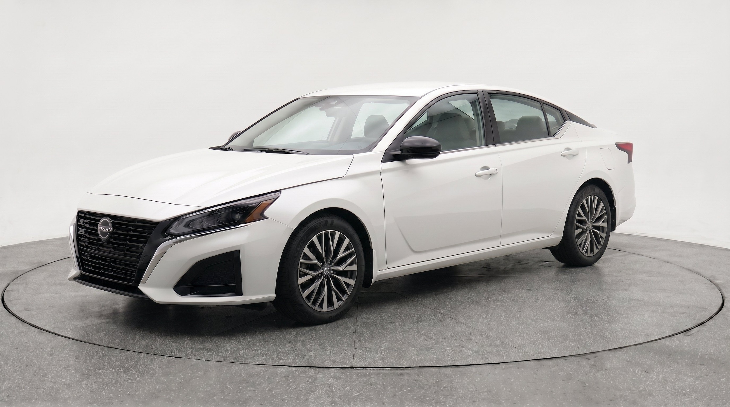 Thumbnail: 2025 Nissan Altima - 3