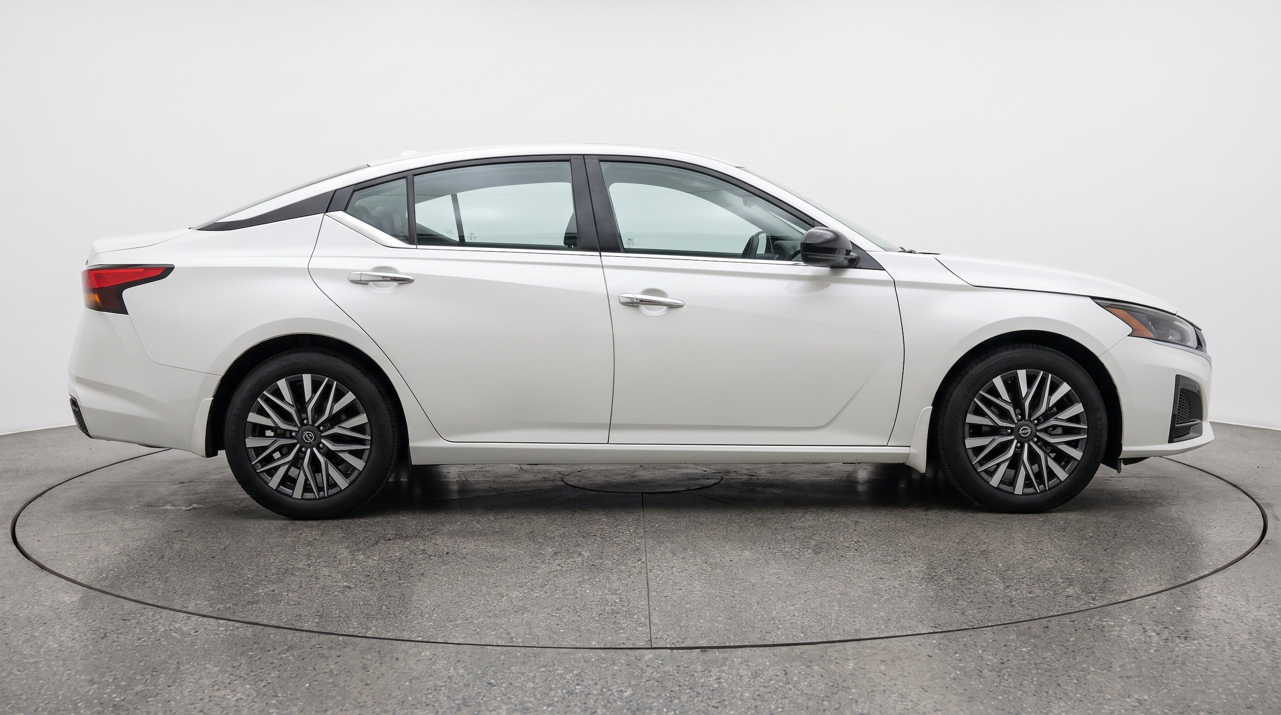 Thumbnail: 2025 Nissan Altima - 10