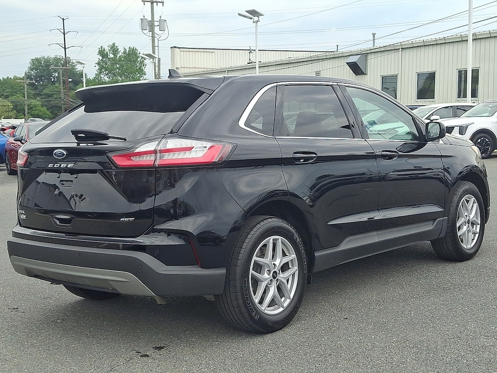 Used 2024 Ford Edge SEL Sport Utility