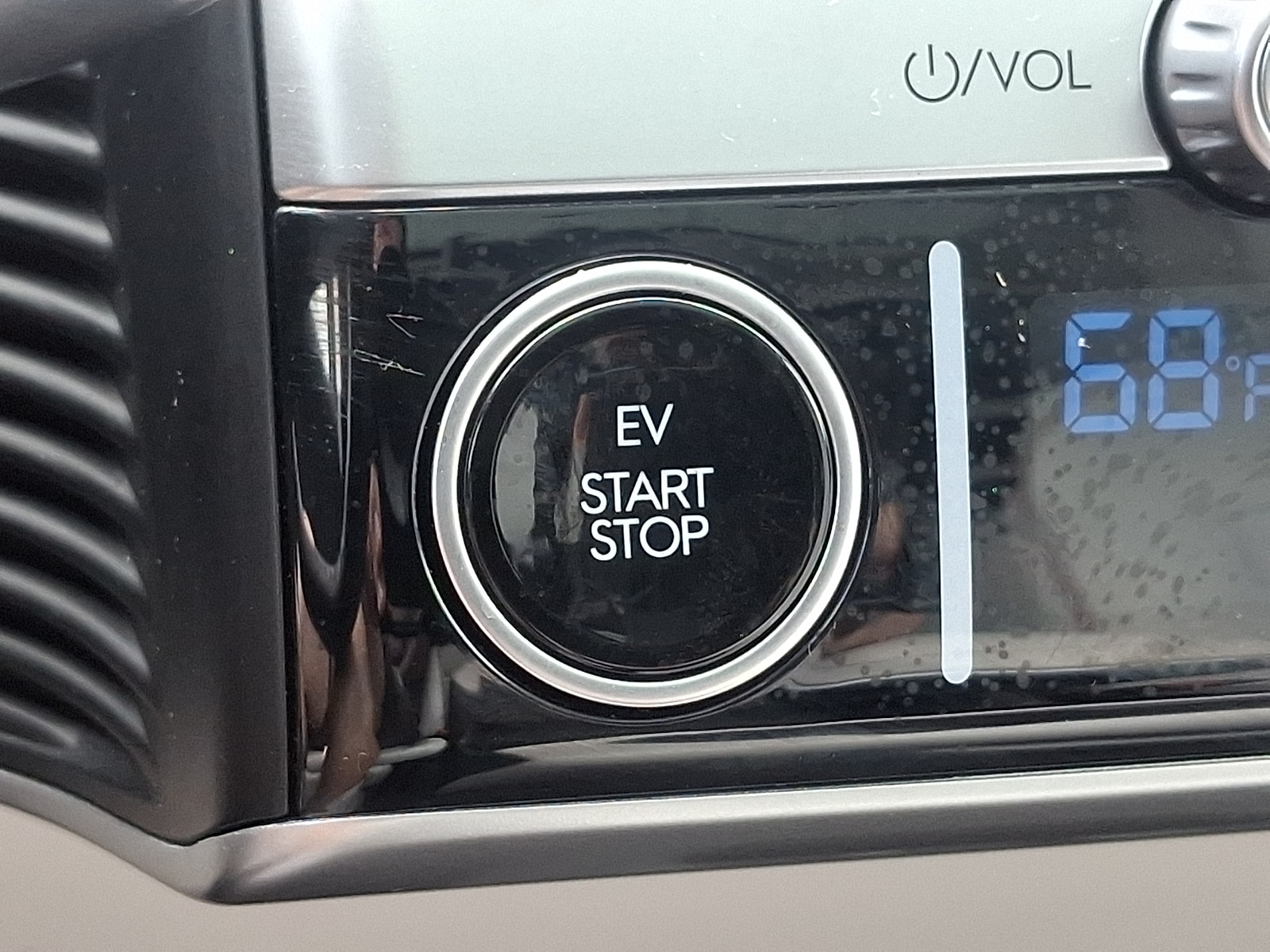 2024 Hyundai IONIQ 5 Limited - Photo 23