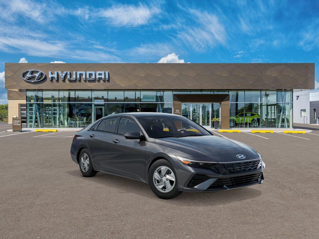 New 2026 Hyundai Elantra SE Sedan