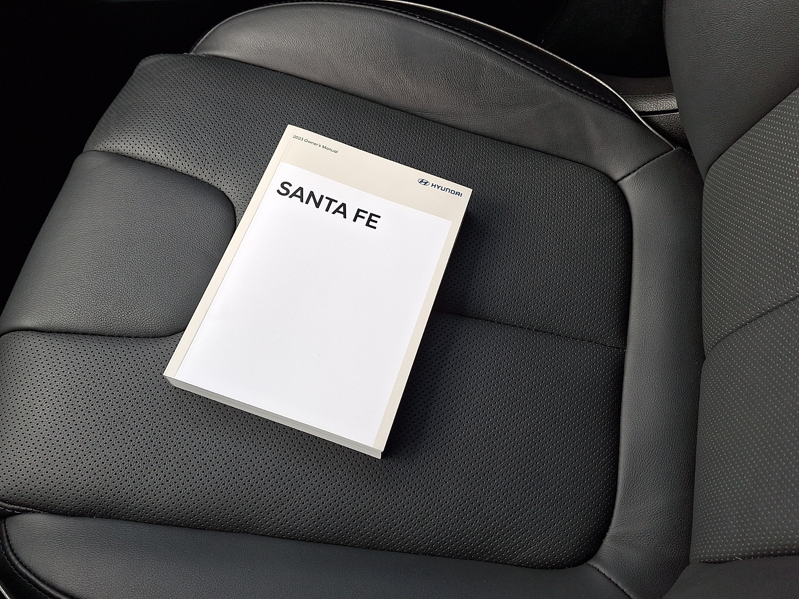 2023 Hyundai Santa Fe Limited - Photo 29