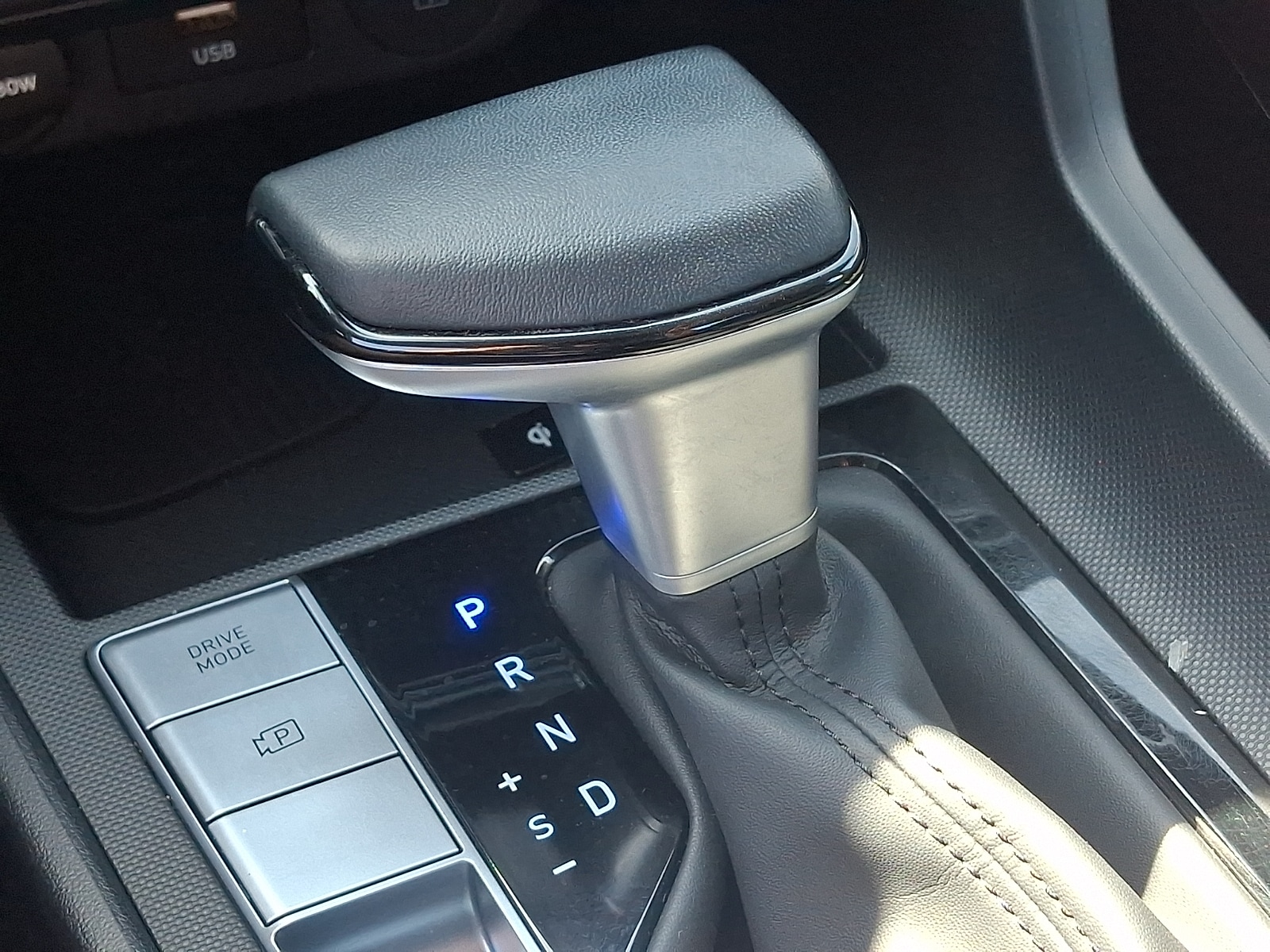 2024 Hyundai Elantra SEL - Photo 16