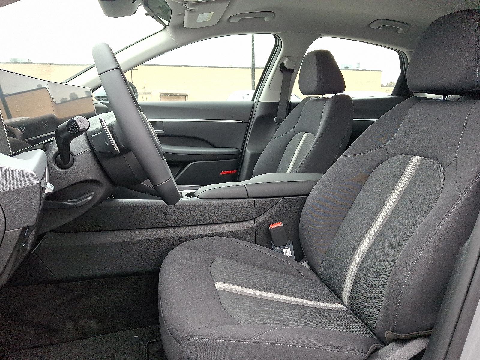 2026 Hyundai Sonata SEL - Photo 9