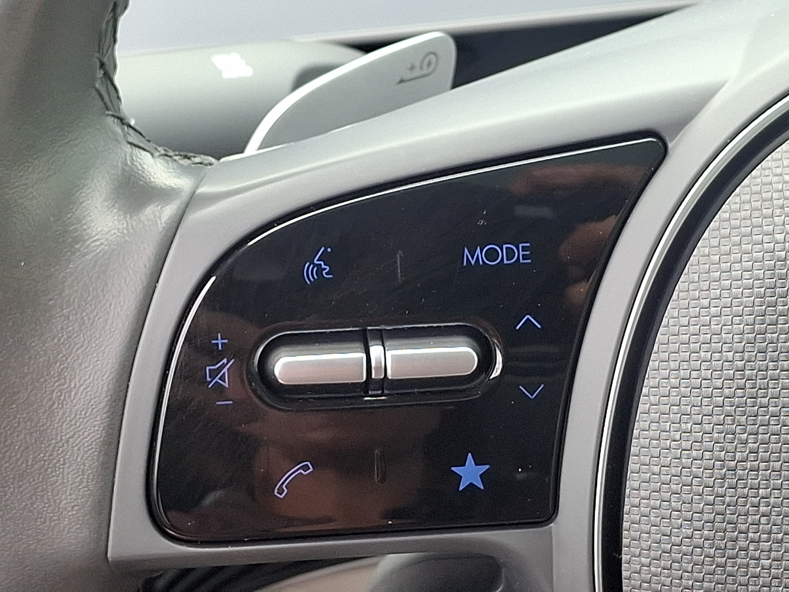 2024 Hyundai IONIQ 5 Limited - Photo 21