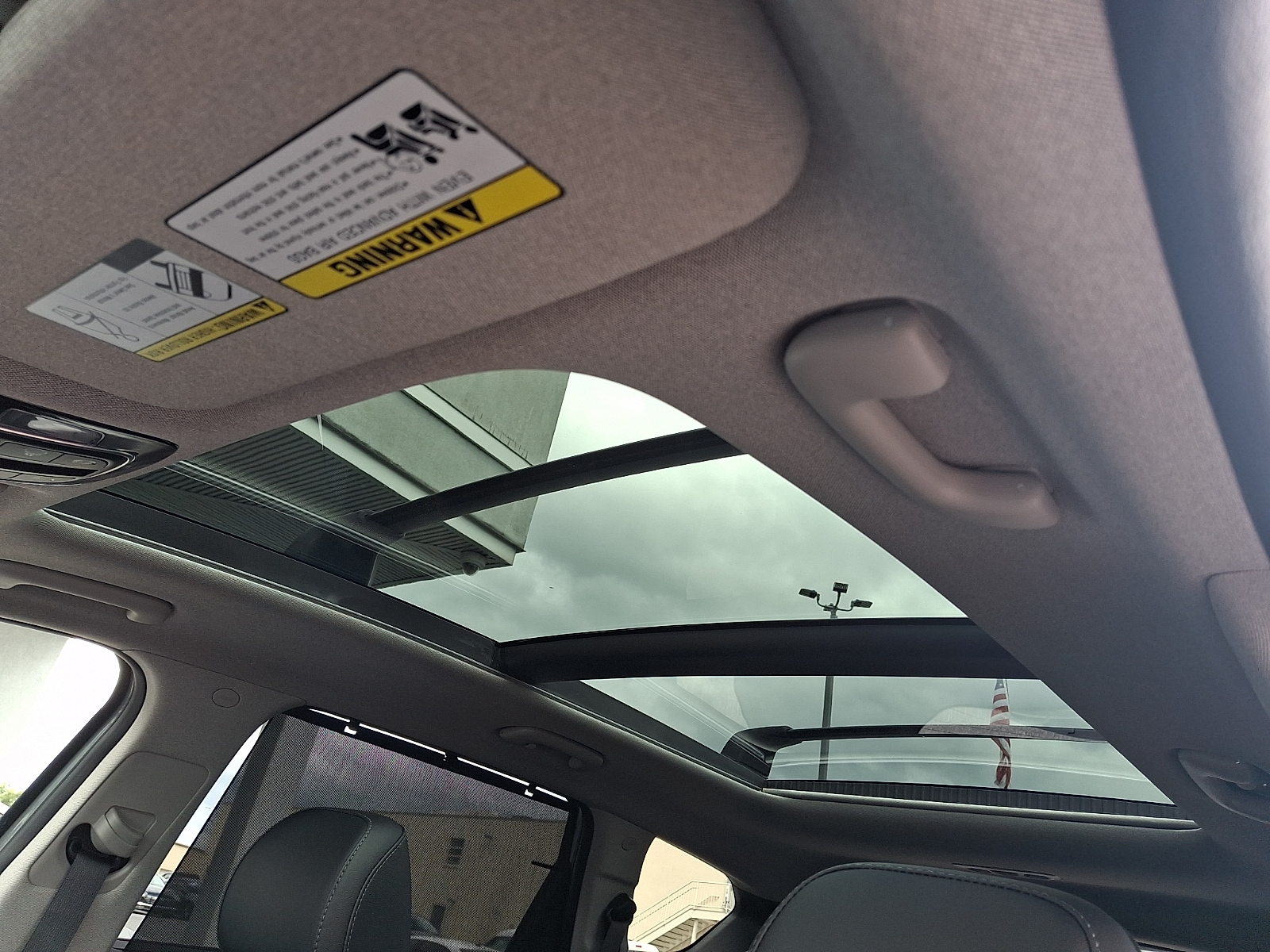 2023 Hyundai Santa Fe Limited HEV - Photo 15