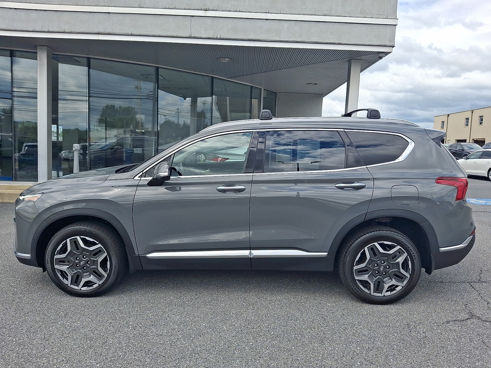2023 Hyundai Santa Fe Limited HEV - Photo 8