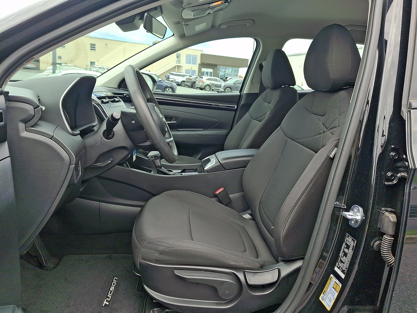 2024 Hyundai Tucson SE - Photo 14