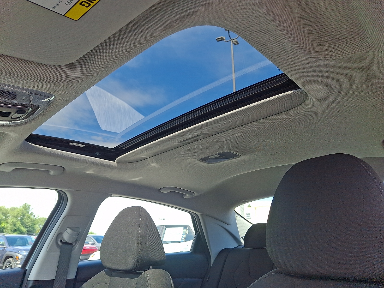 2024 Hyundai Elantra SEL - Photo 15