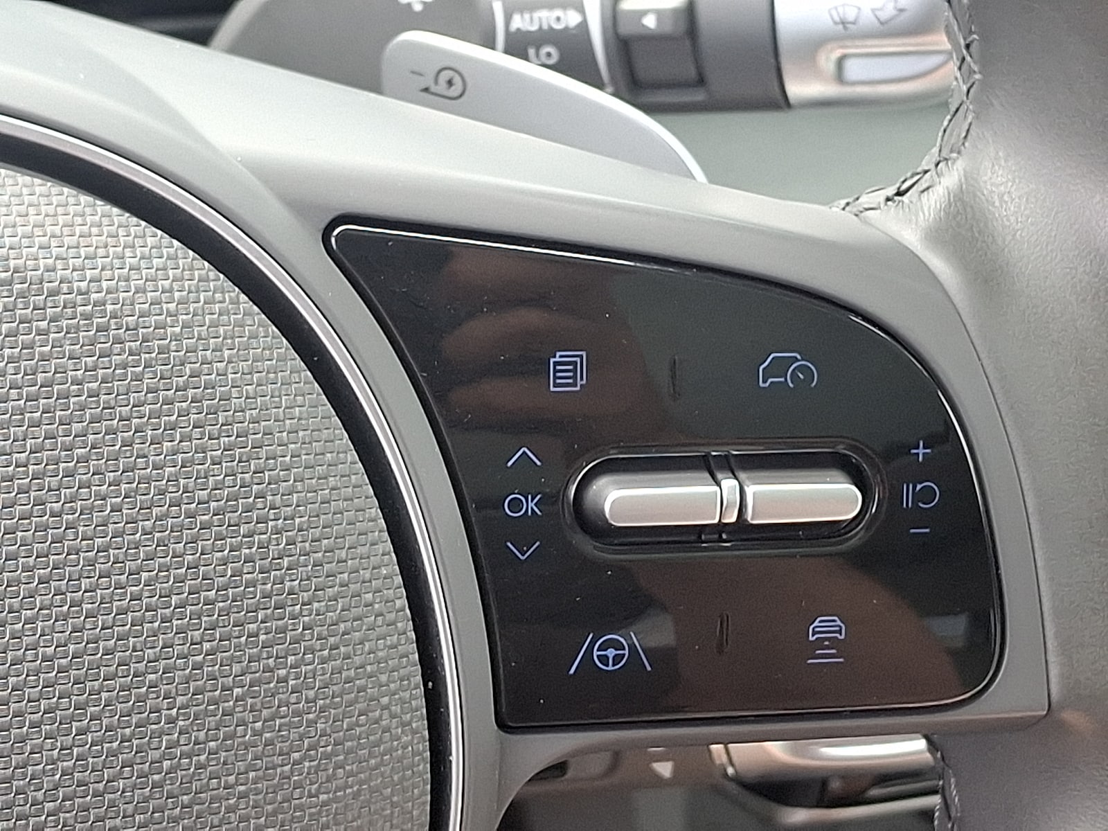 2024 Hyundai IONIQ 5 Limited - Photo 22
