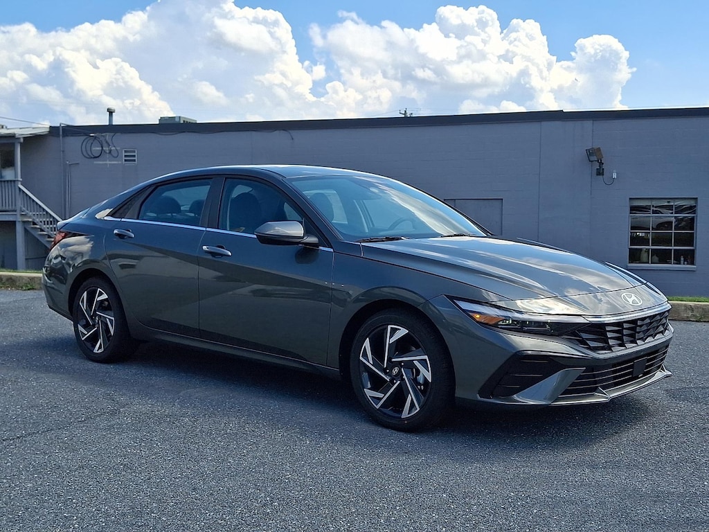 New 2026 Hyundai Elantra Limited Sedan