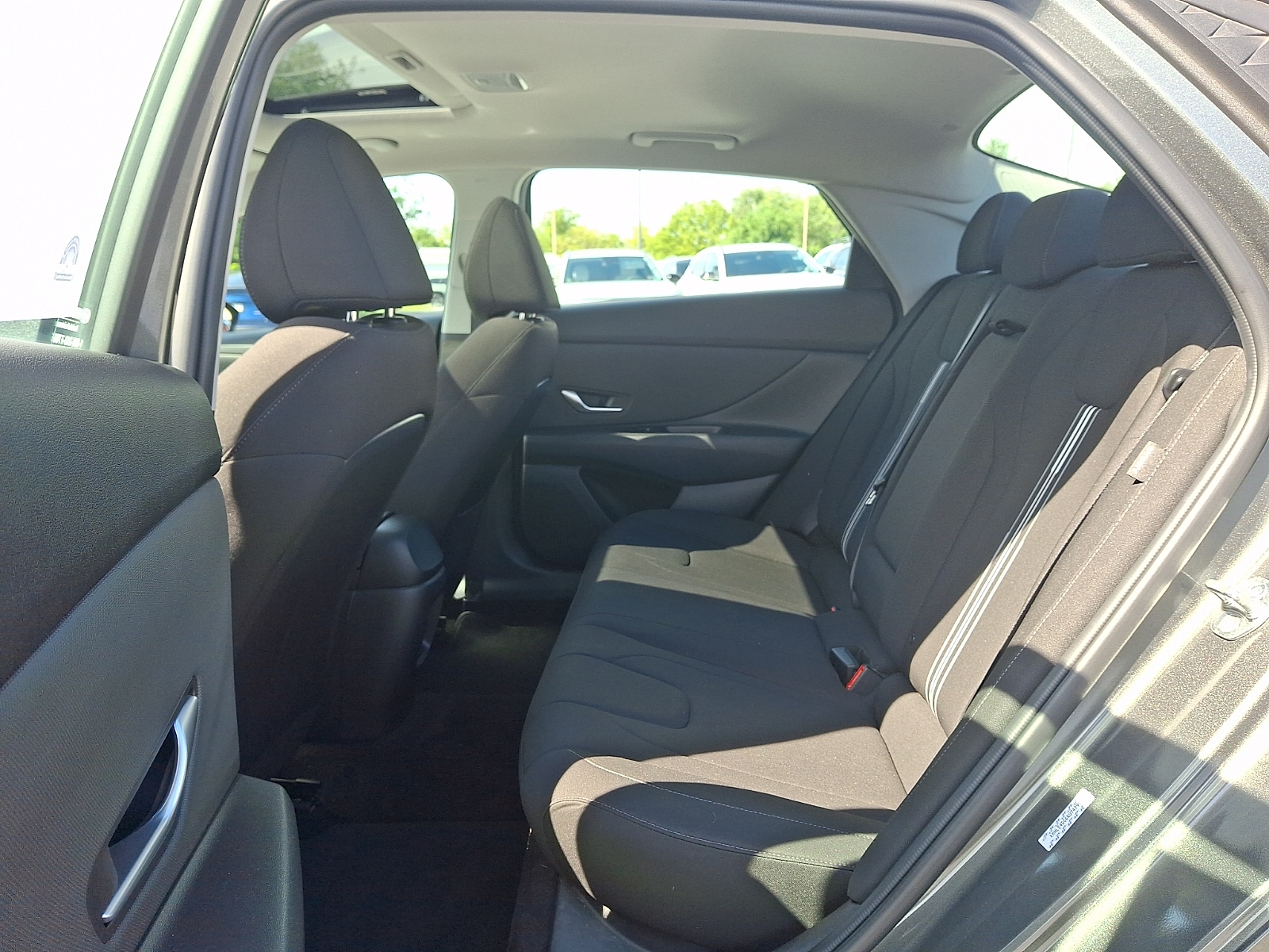 2024 Hyundai Elantra SEL - Photo 11