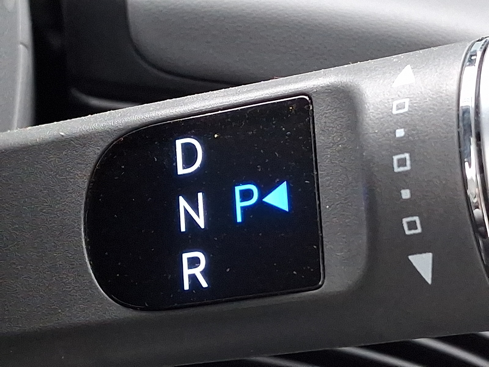 2024 Hyundai IONIQ 5 Limited - Photo 16