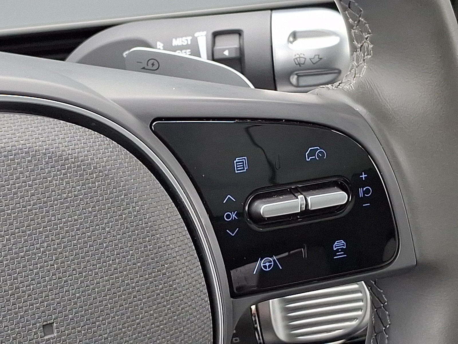 2024 Hyundai IONIQ 5 Limited - Photo 24