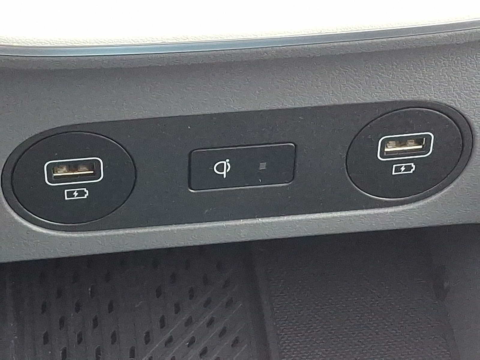 2024 Hyundai IONIQ 5 Limited - Photo 26