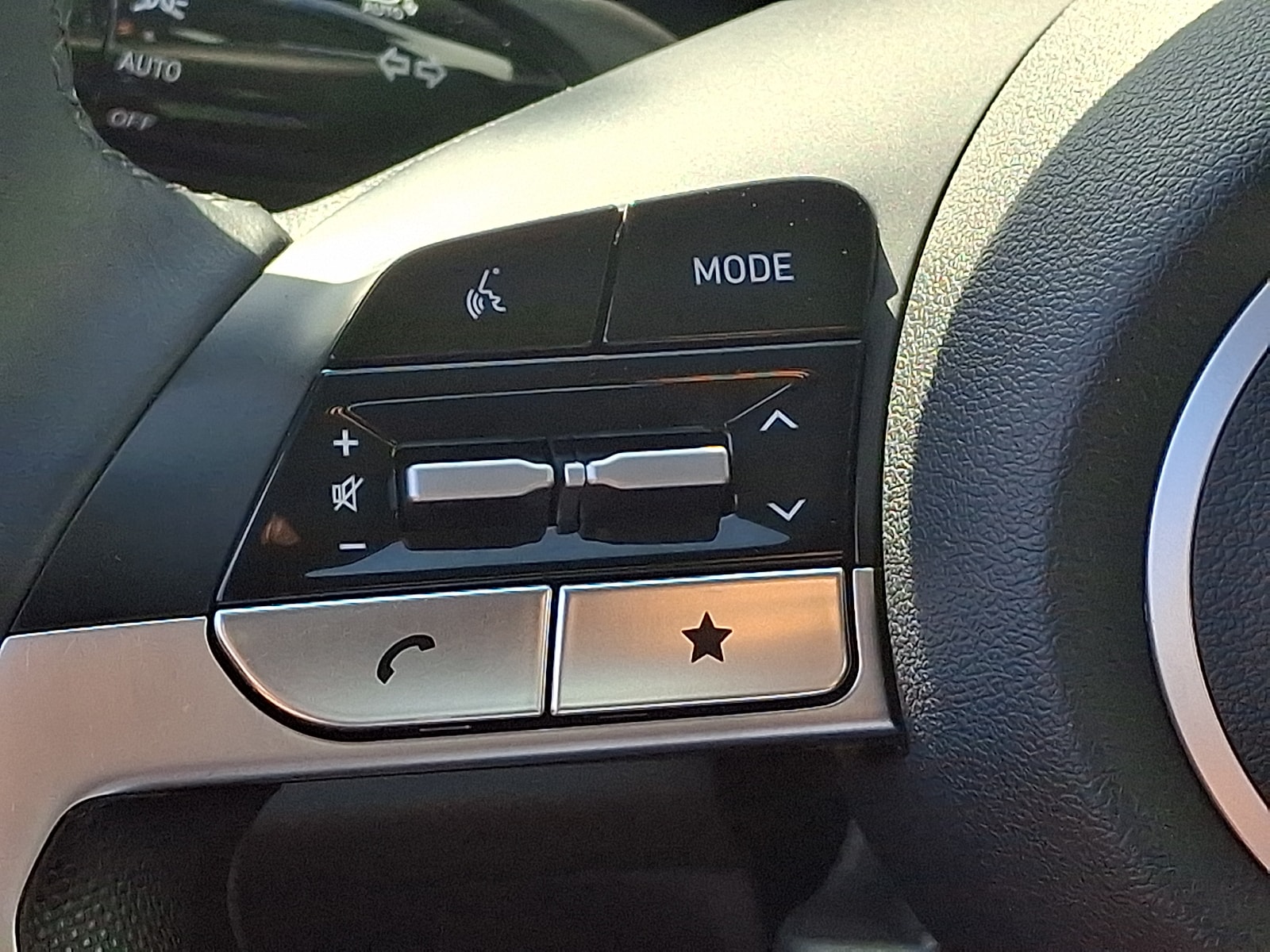 2024 Hyundai Elantra SEL - Photo 23