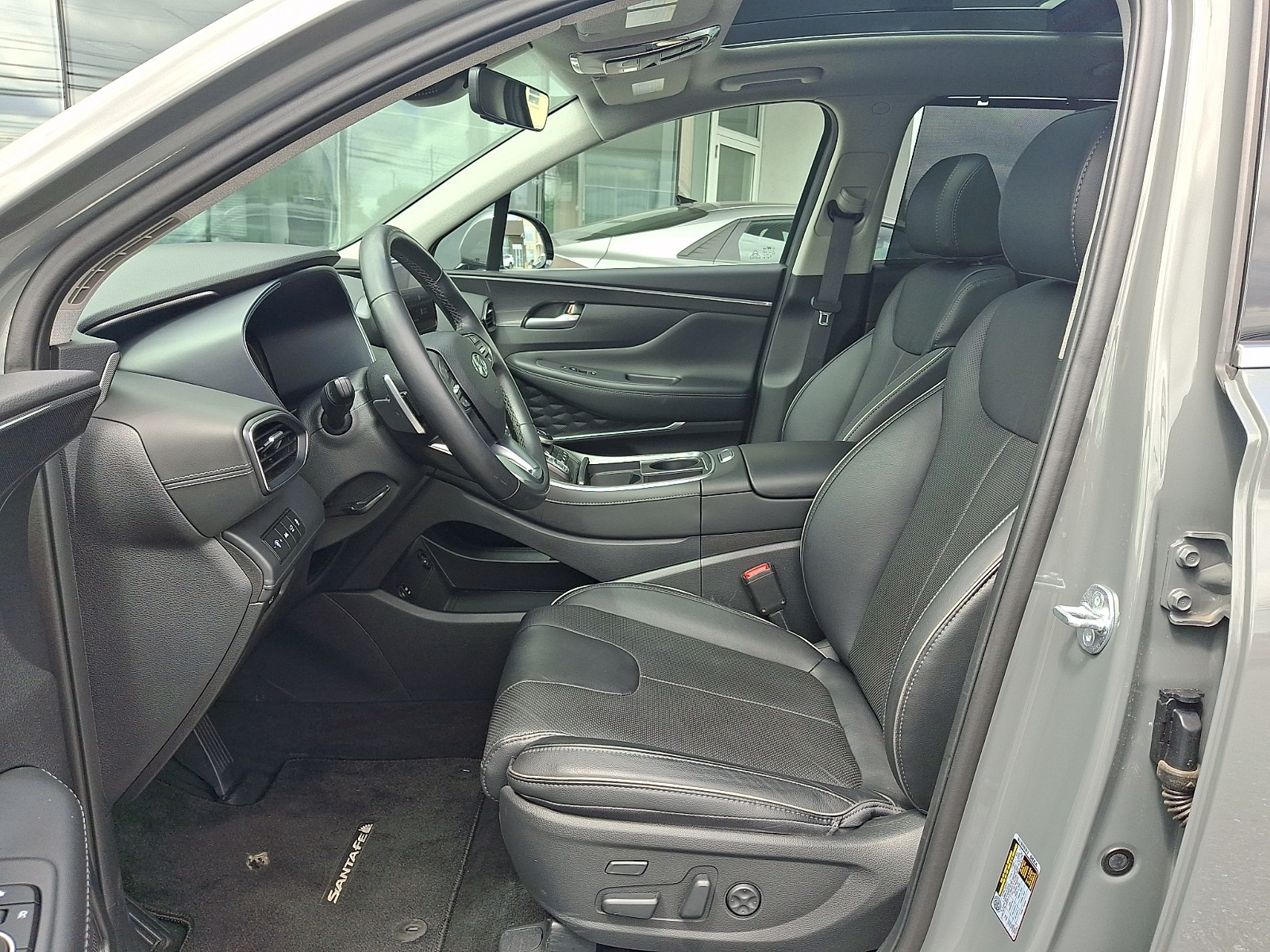 2023 Hyundai Santa Fe Limited HEV - Photo 14