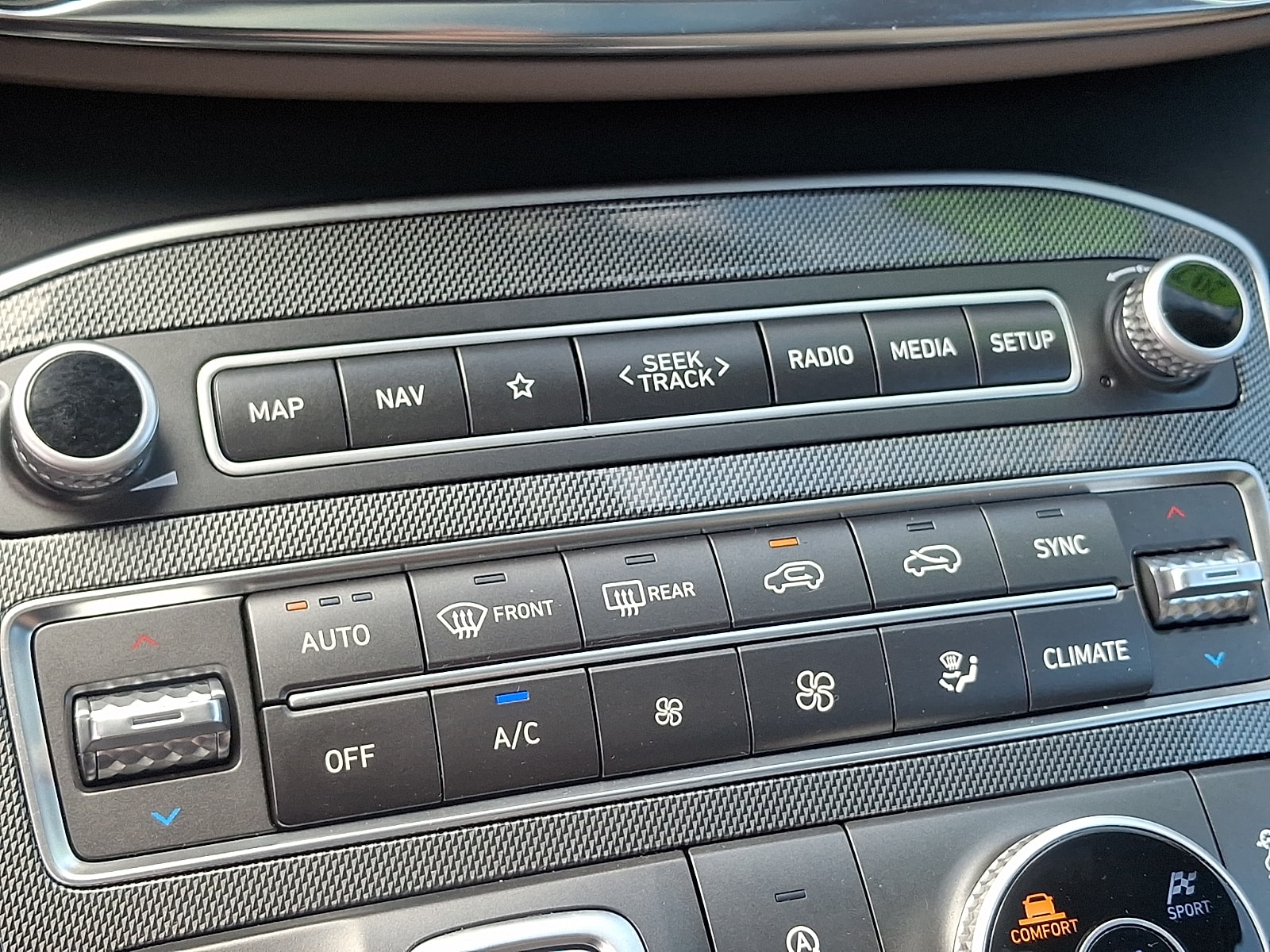 2023 Hyundai Santa Fe SEL - Photo 17