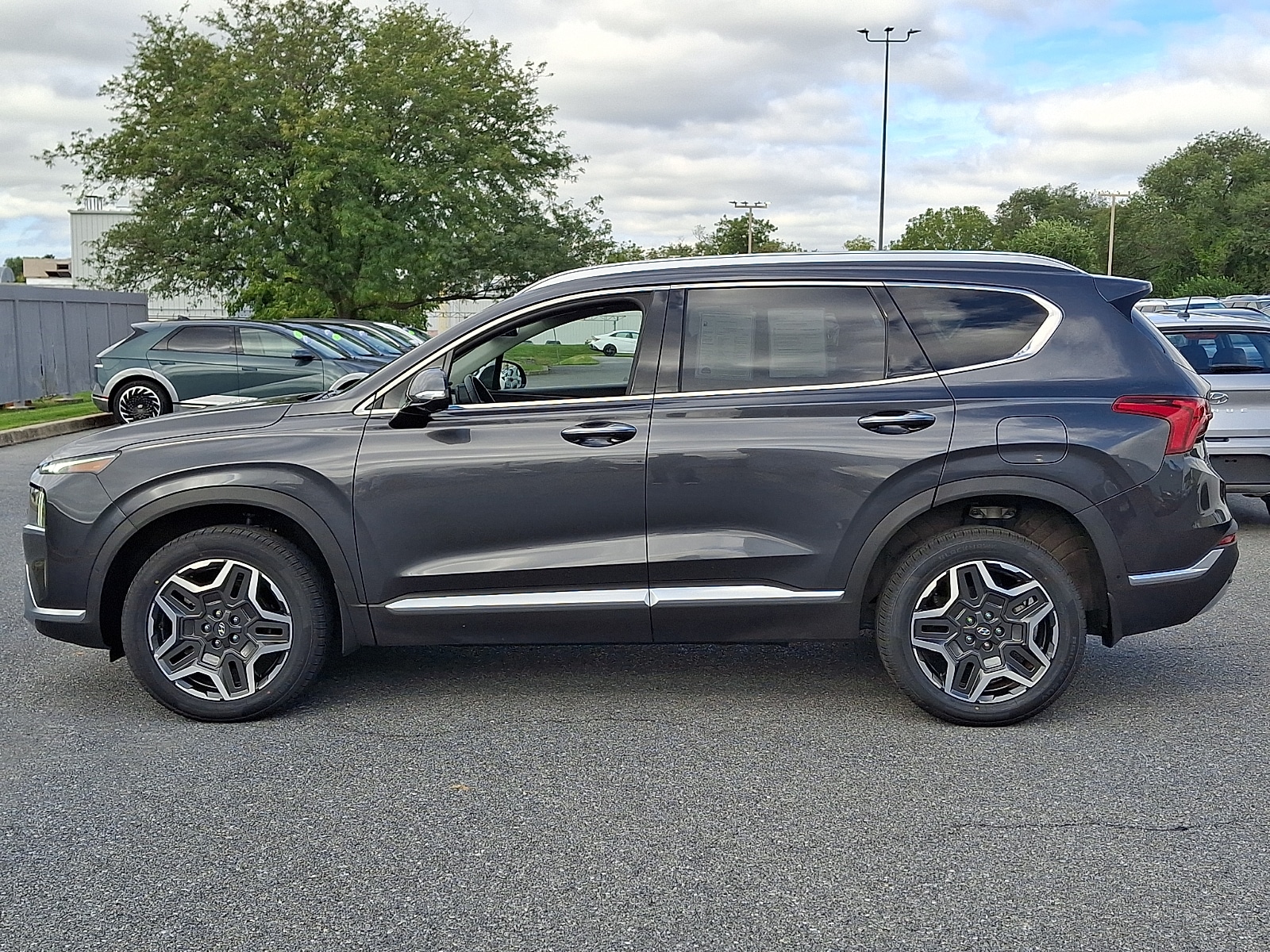 2023 Hyundai Santa Fe Limited - Photo 8
