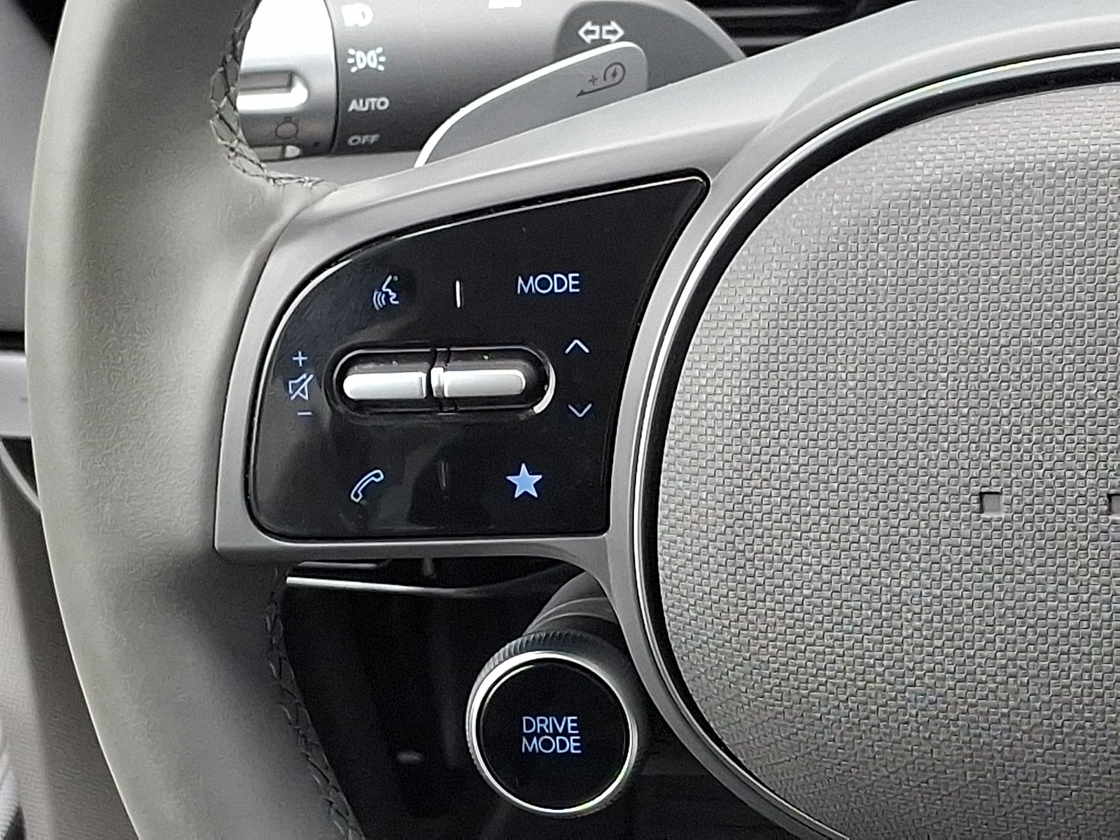 2024 Hyundai IONIQ 5 Limited - Photo 23