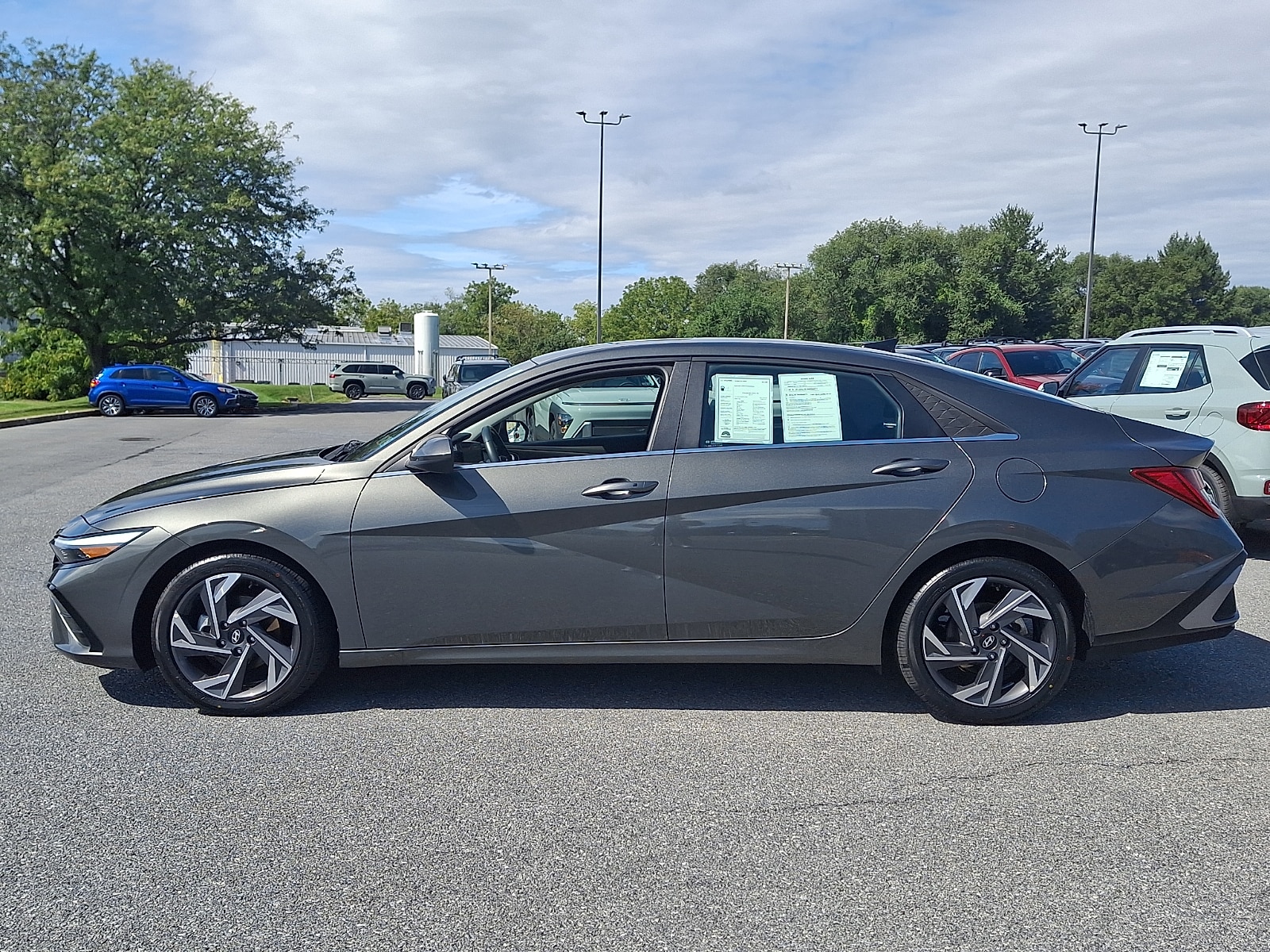 2024 Hyundai Elantra SEL - Photo 8