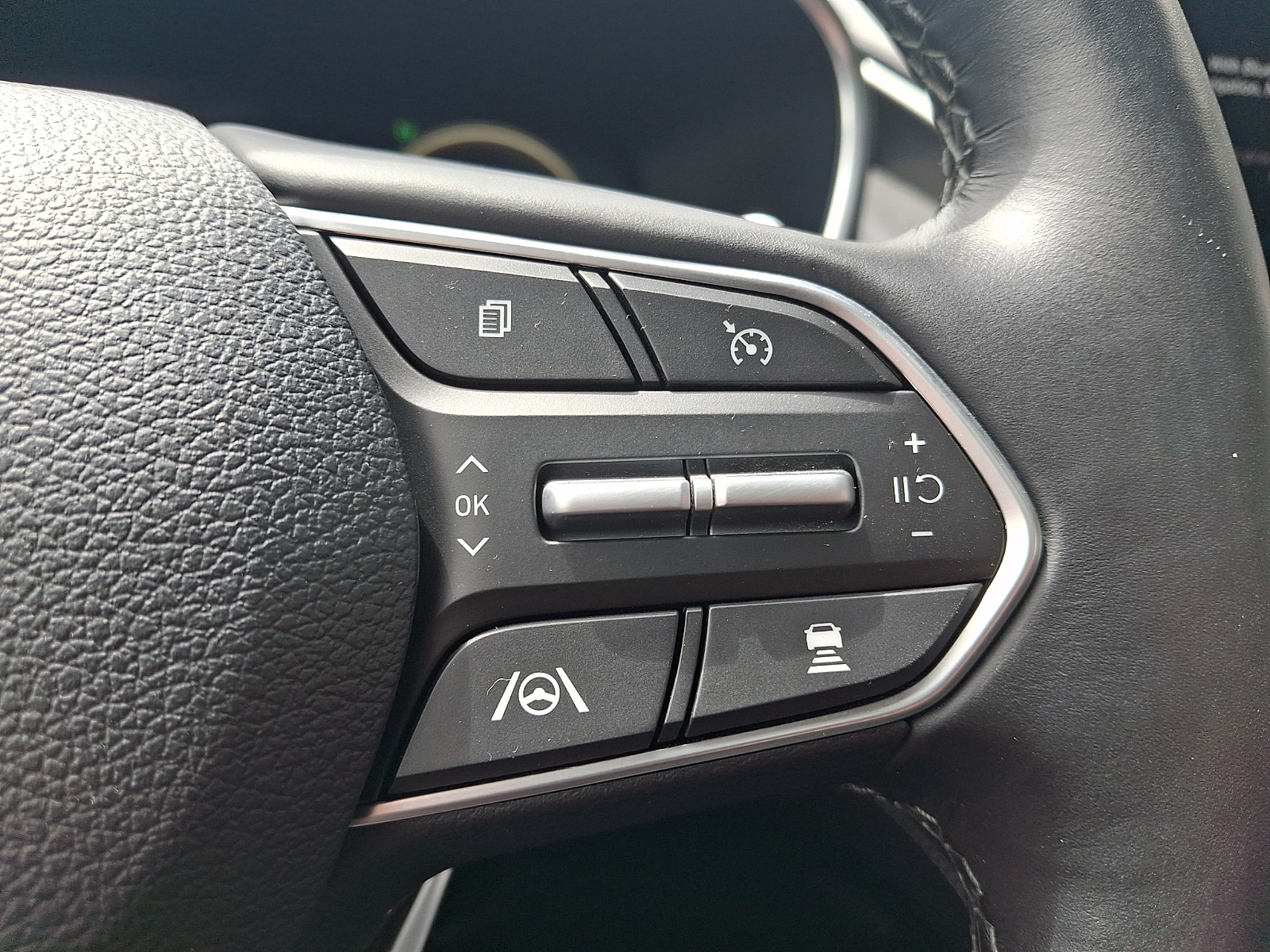 2023 Hyundai Santa Fe Limited HEV - Photo 22