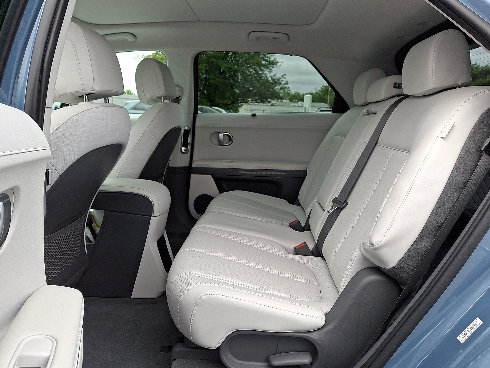 2024 Hyundai IONIQ 5 Limited - Photo 11