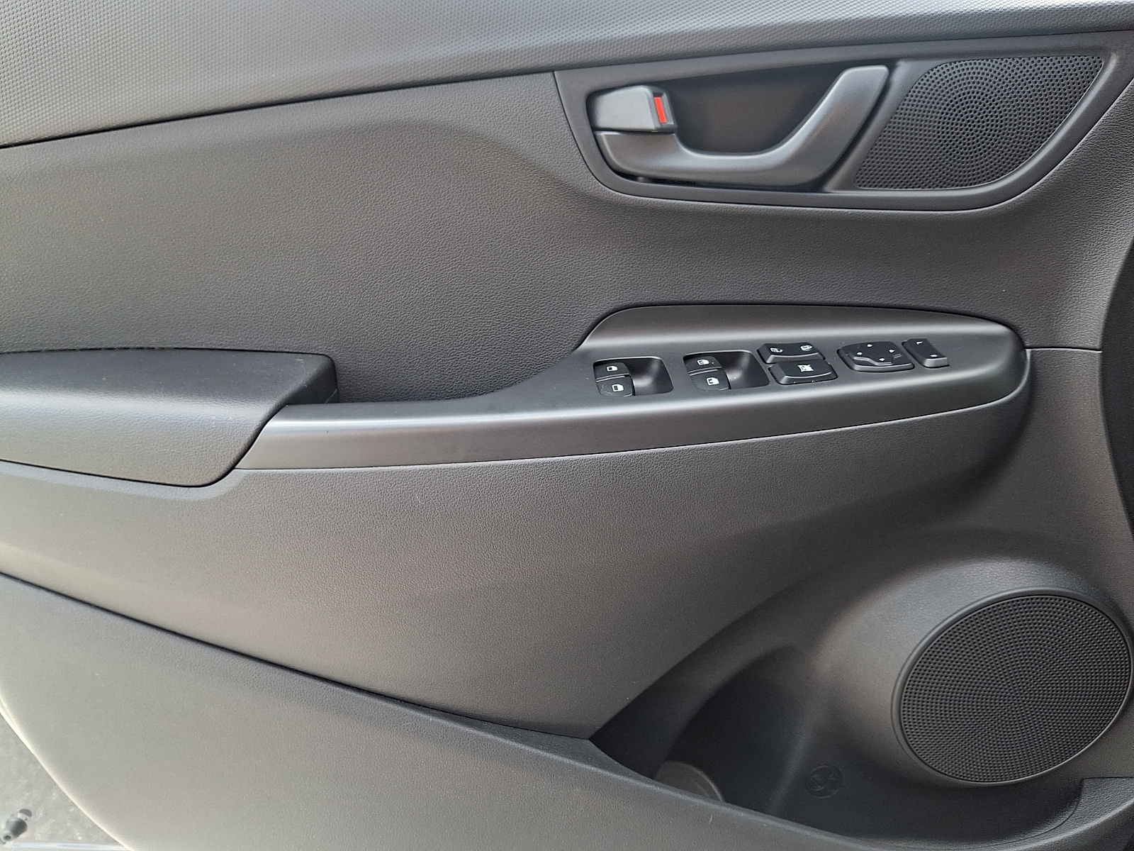 2023 Hyundai Kona SEL - Photo 13