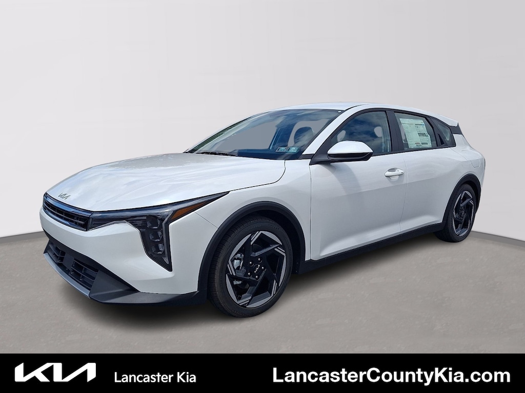 New 2026 Kia K4 EX Hatchback