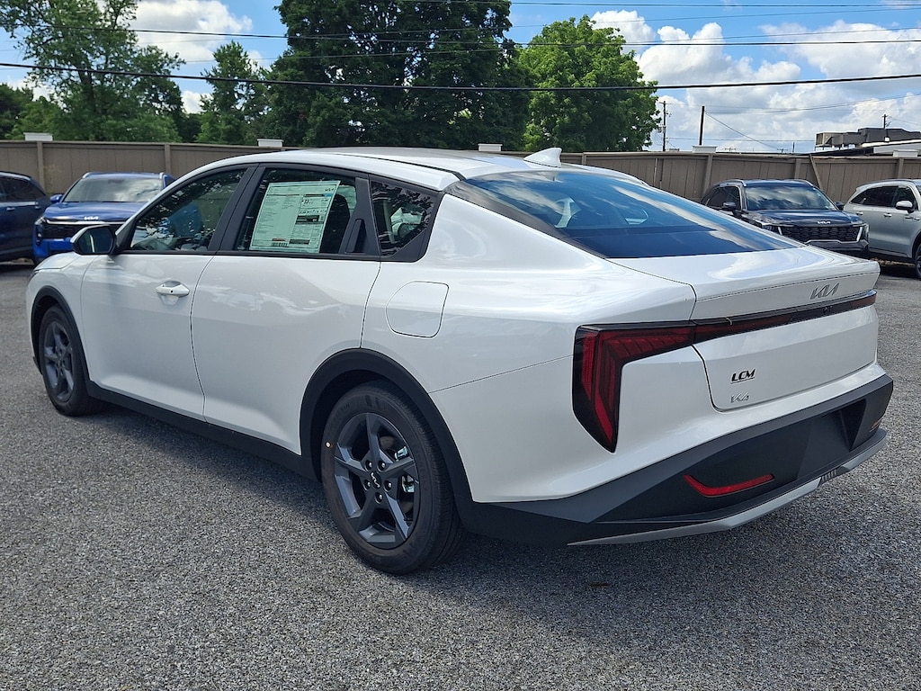New 2026 Kia K4 LXS Sedan