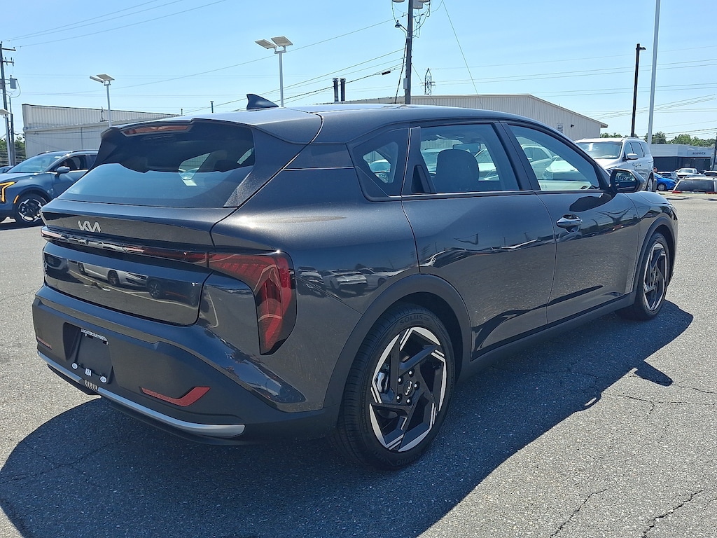 New 2026 Kia K4 EX Hatchback