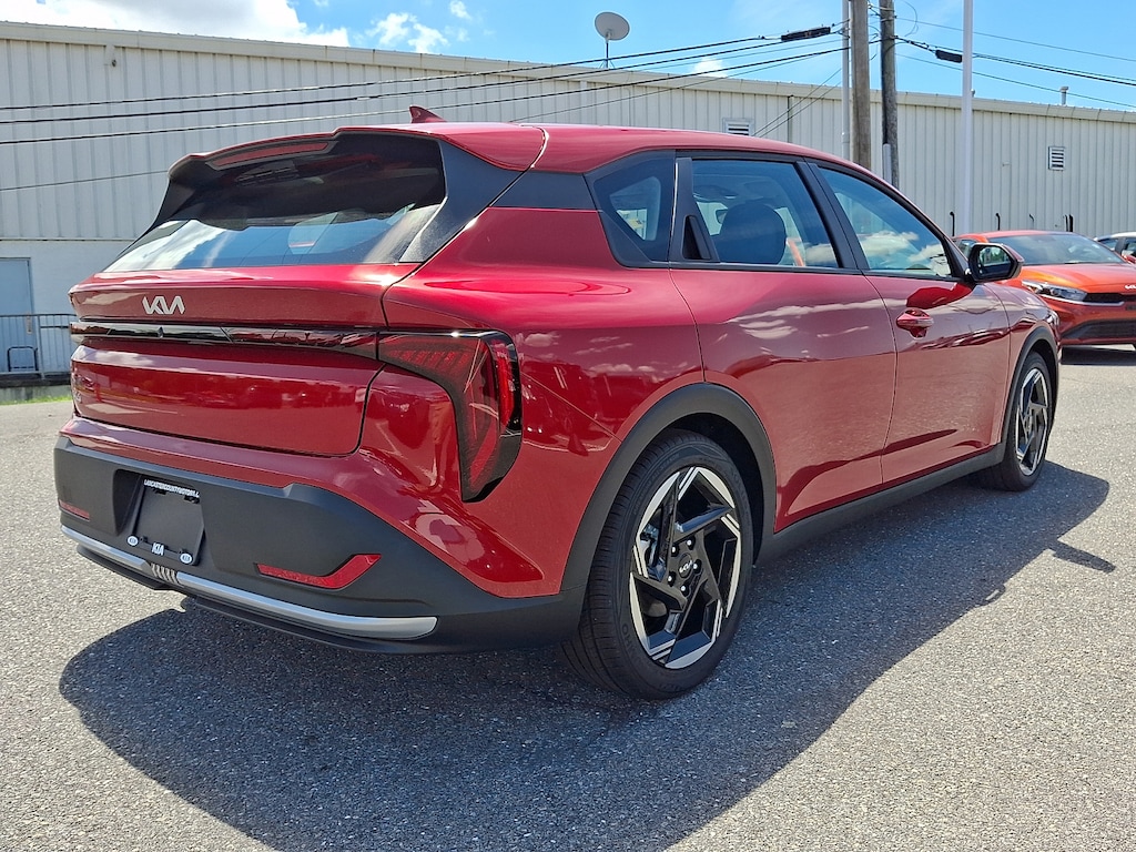 New 2026 Kia K4 EX Hatchback