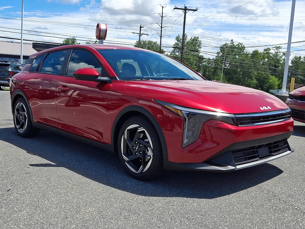 New 2026 Kia K4 EX Hatchback