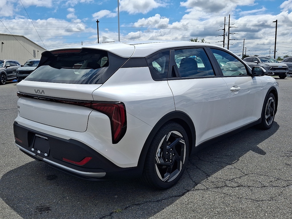 New 2026 Kia K4 EX Hatchback