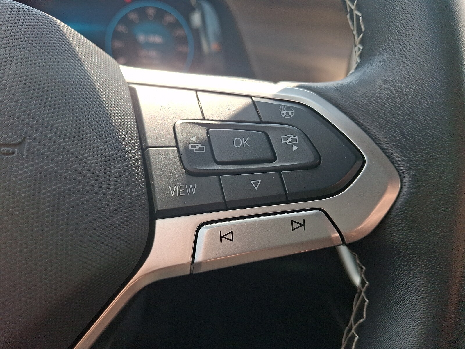 2024 Volkswagen Atlas SE w/Tech - Photo 21