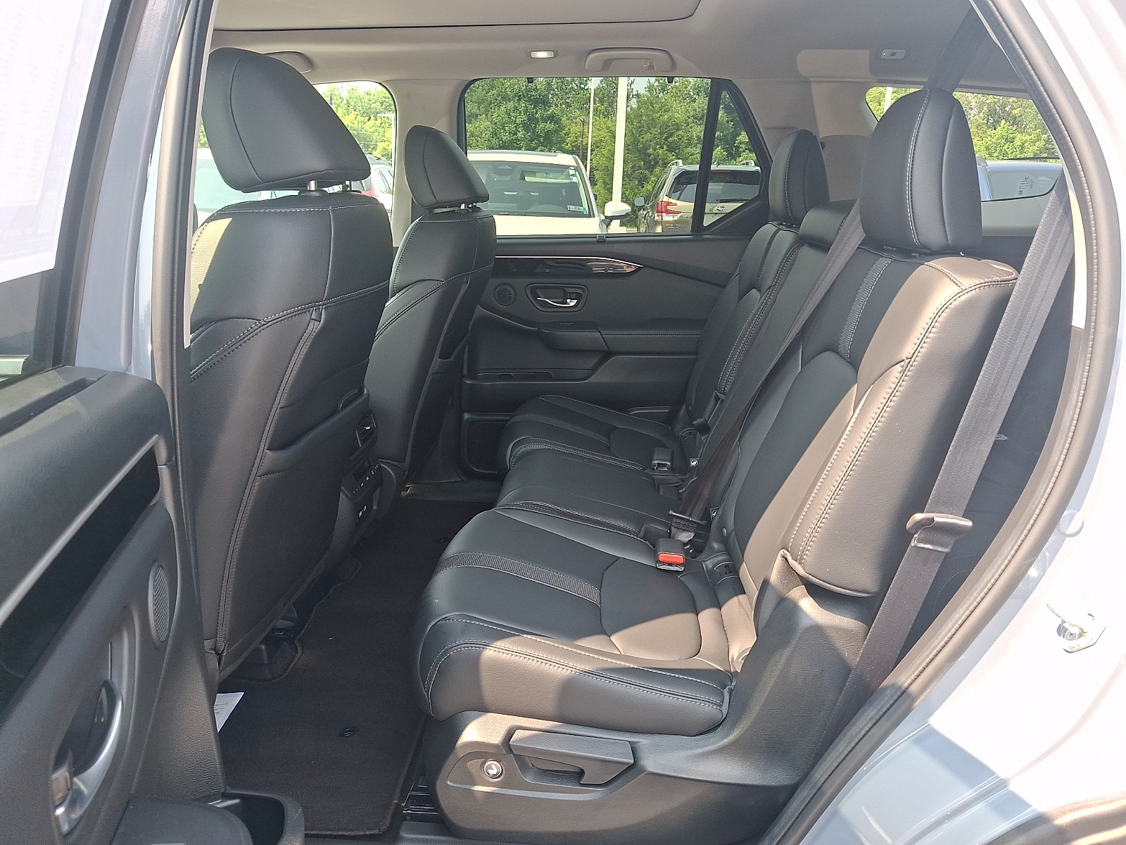 2023 Honda Pilot Touring - Photo 10