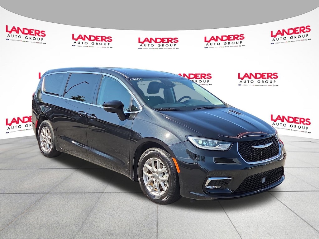 Used 2023 Chrysler Pacifica Touring L Touring L FWD