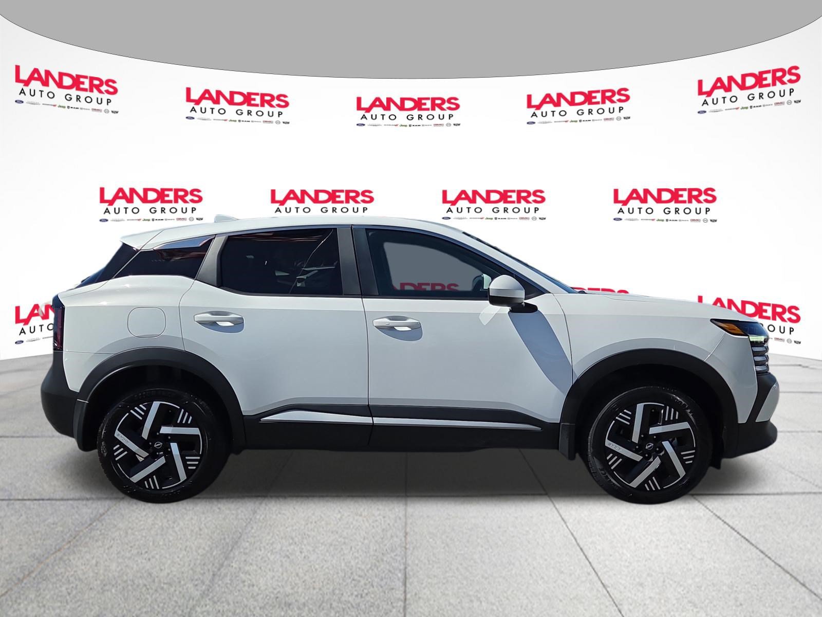 Used 2025 Nissan Kicks SV SV FWD