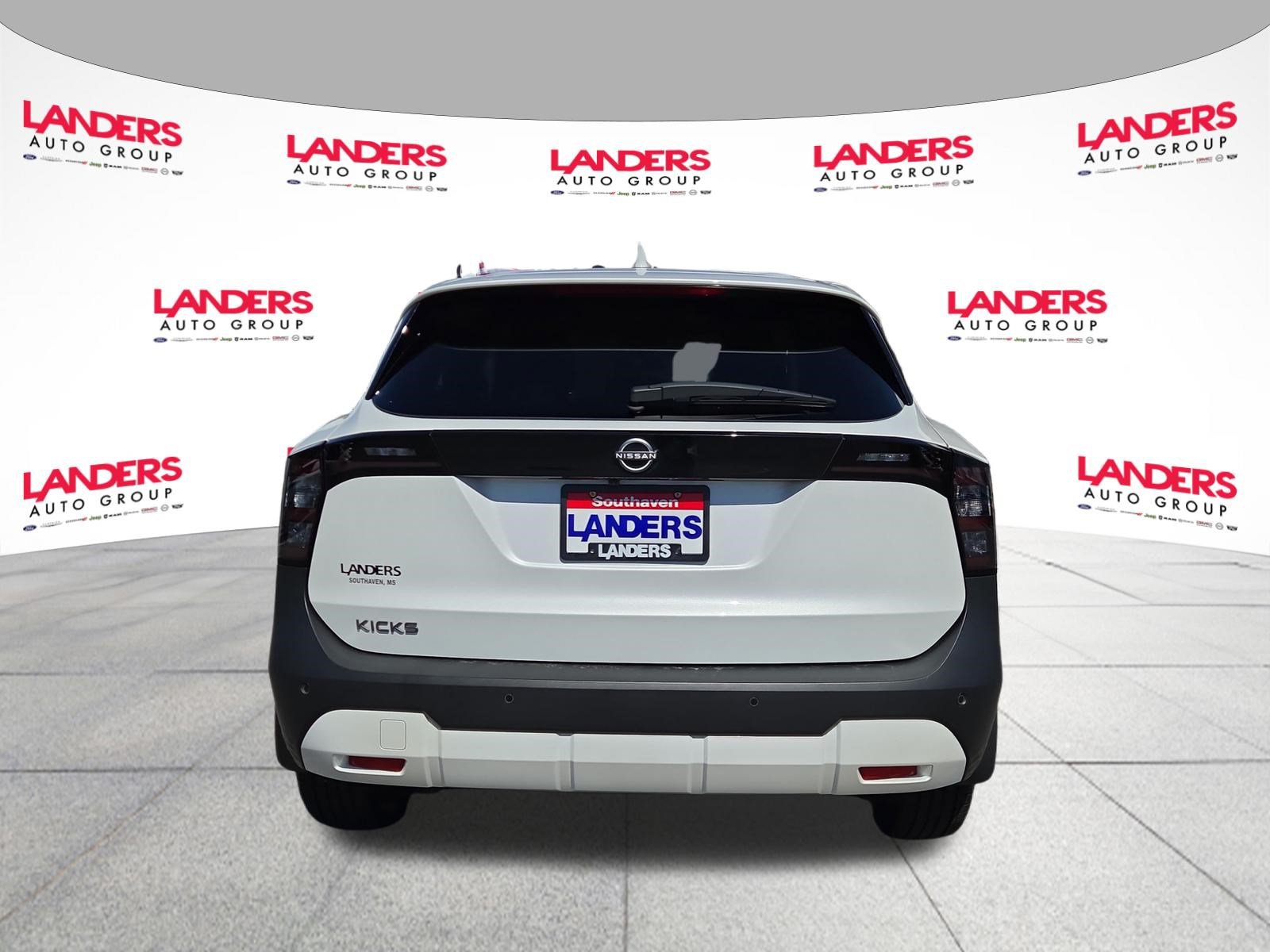 Used 2025 Nissan Kicks SV SV FWD