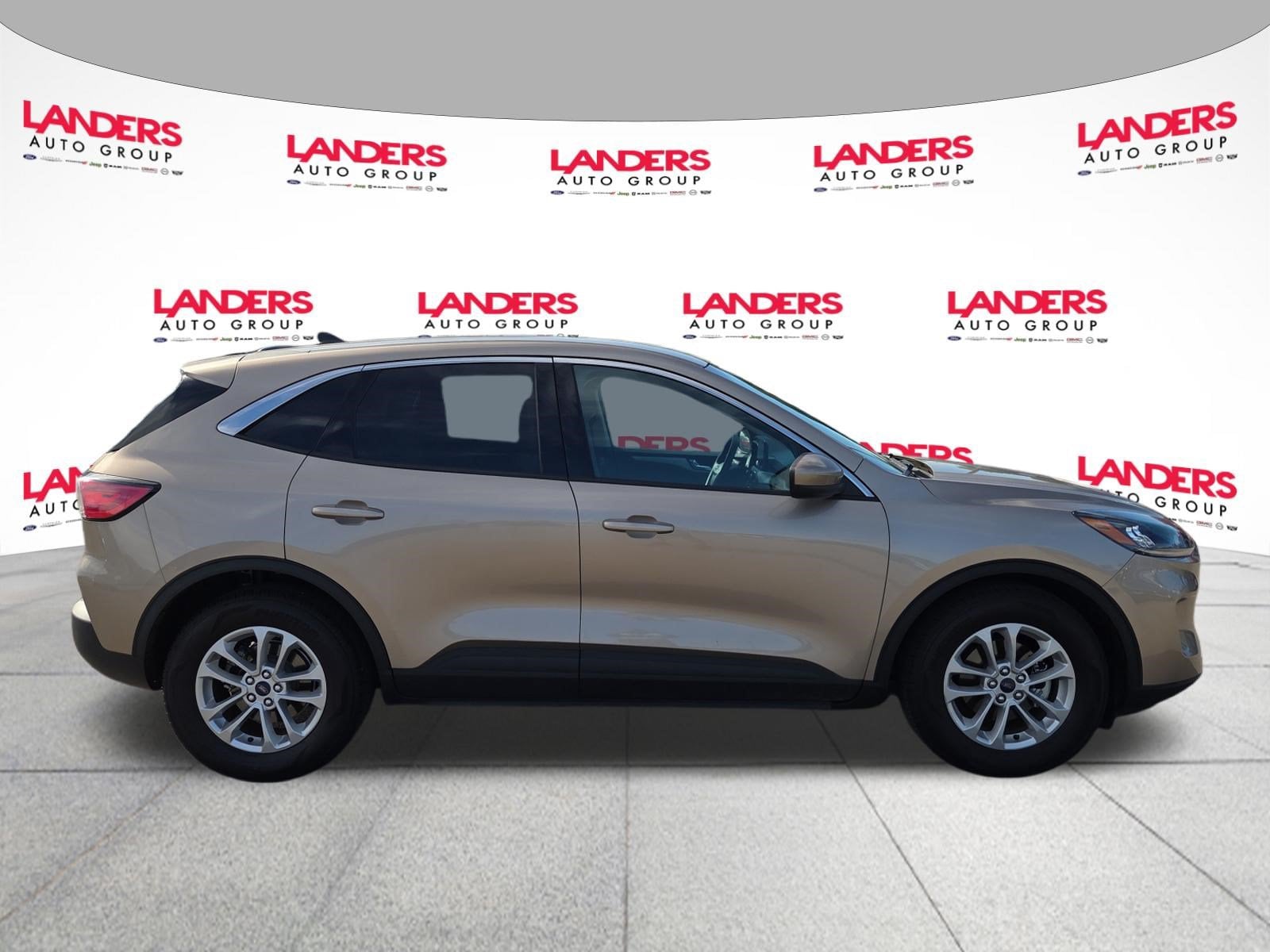Used 2020 Ford Escape SE with VIN 1FMCU0G69LUC47781 for sale in Covington, TN