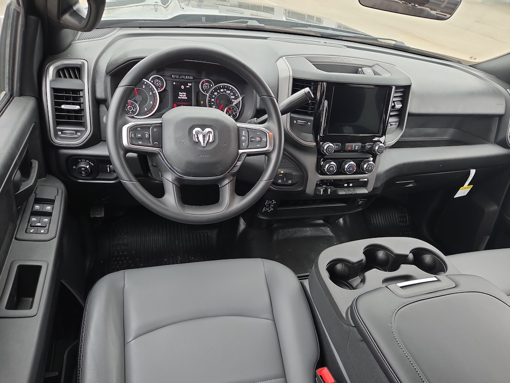 New 2026 Ram 3500 TRADESMAN CREW CAB 4X4 8' BOX Pickup