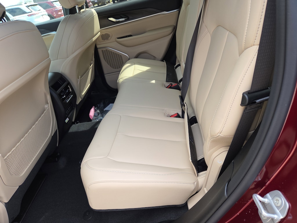 New 2026 Jeep Grand Cherokee LIMITED 4X4 Sport Utility