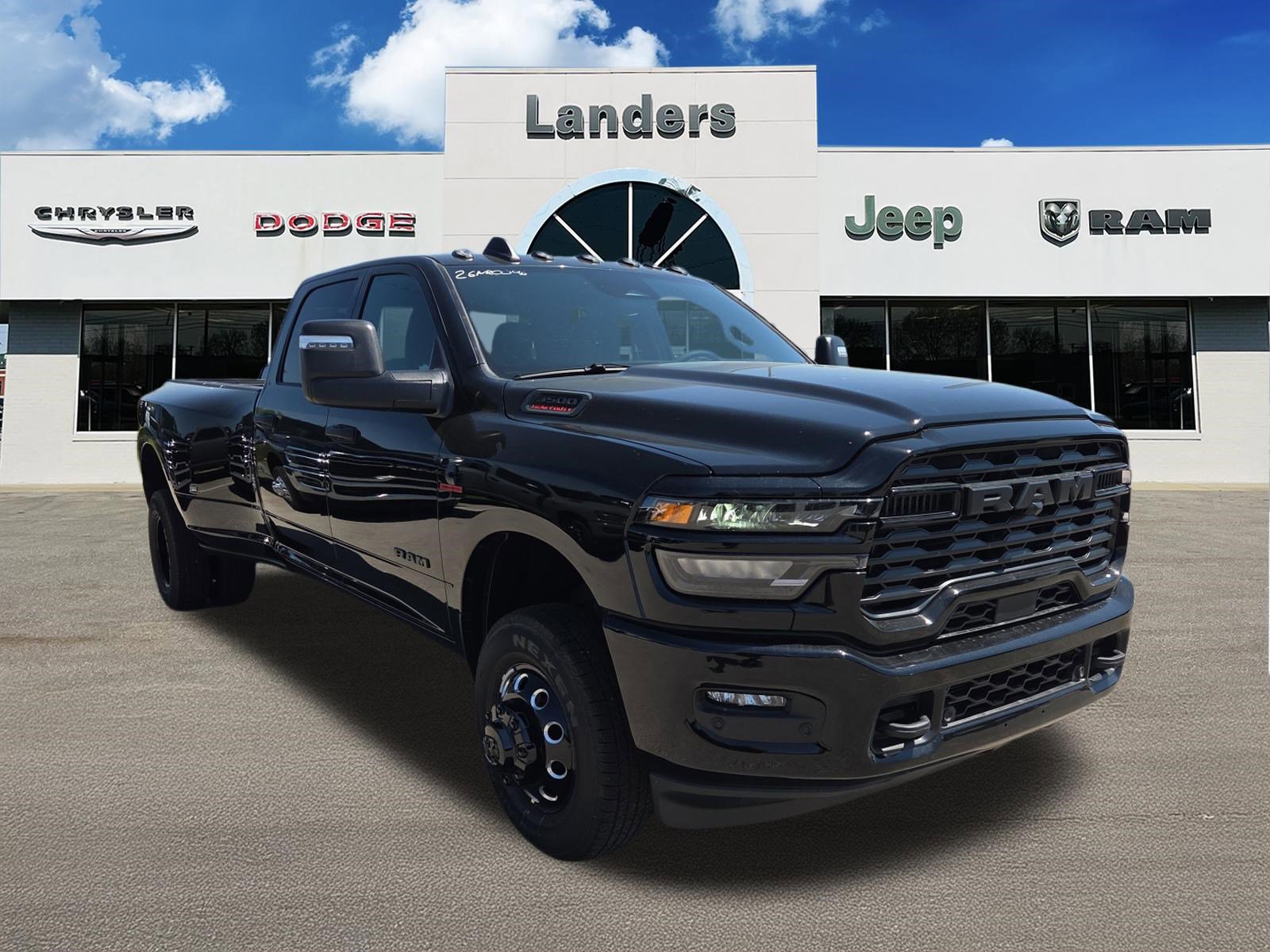 2026 Ram 3500 BIG HORN CREW CAB 4X4 8' BOX Pickup