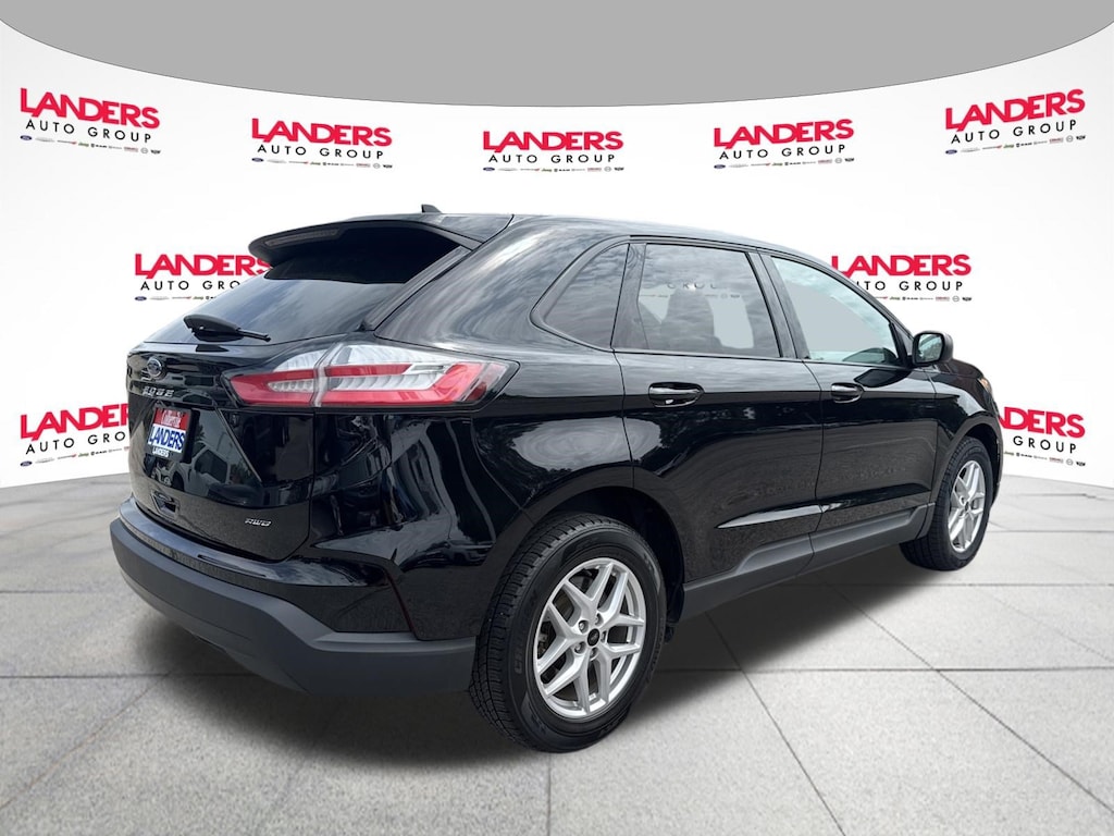 Used 2023 Ford Edge SE SUV