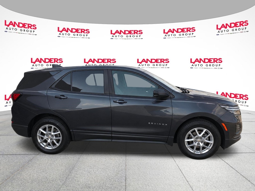 Used 2022 Chevrolet Equinox LS SUV