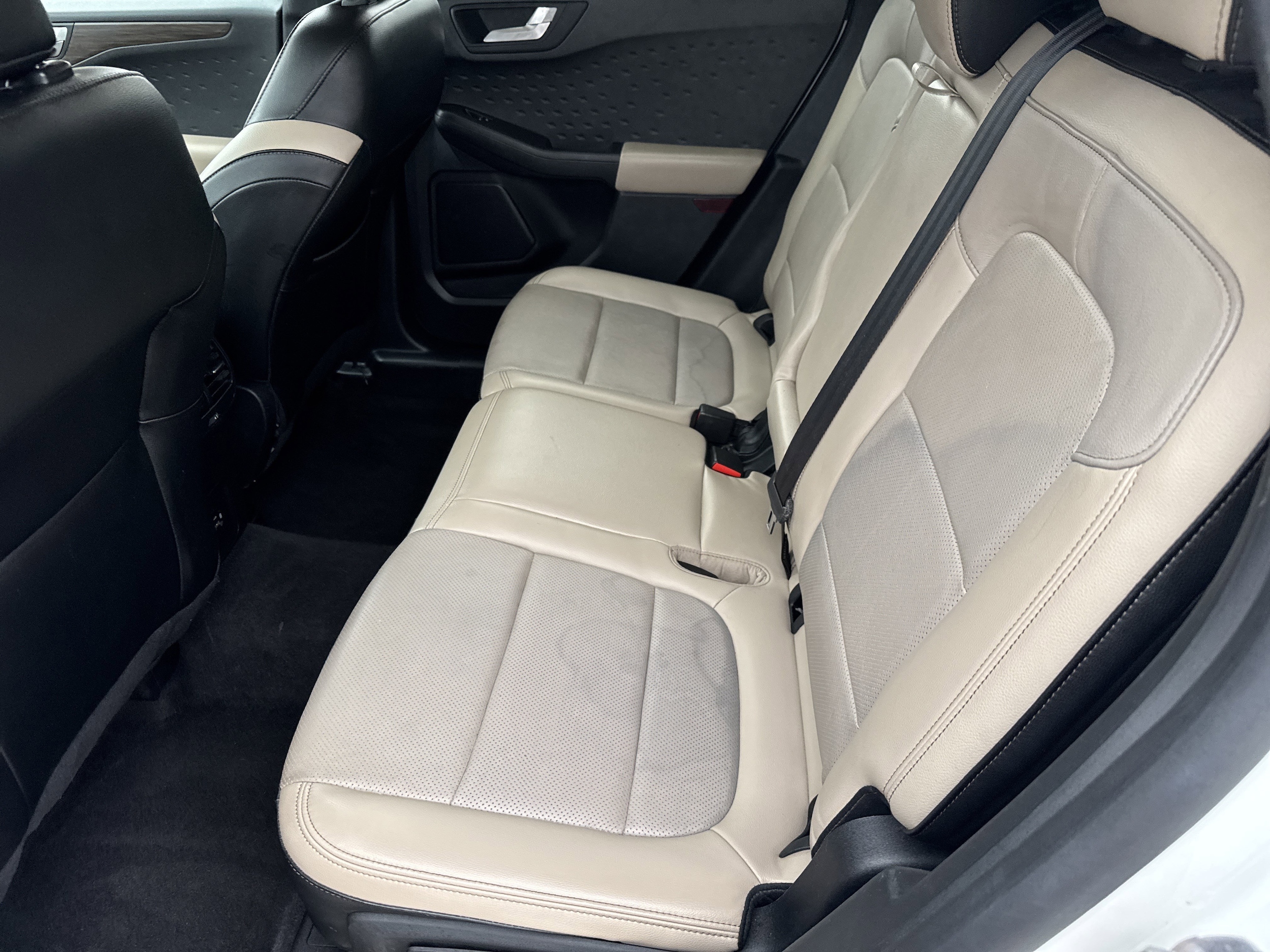 2020 Ford Escape Titanium - Photo 11