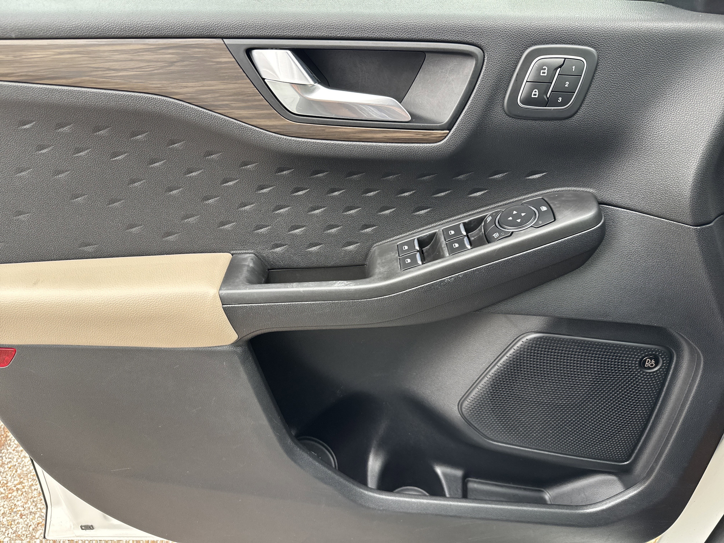 2020 Ford Escape Titanium - Photo 14
