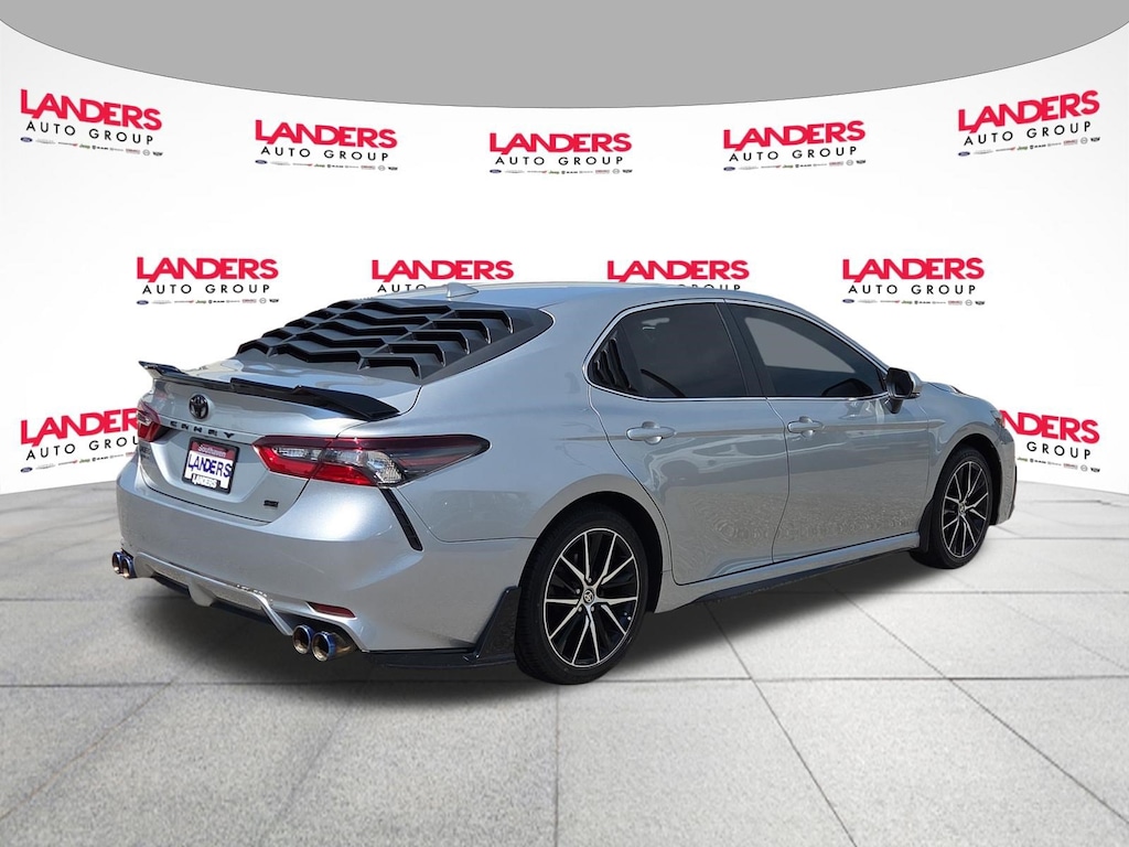 Used 2024 Toyota Camry SE SE Auto