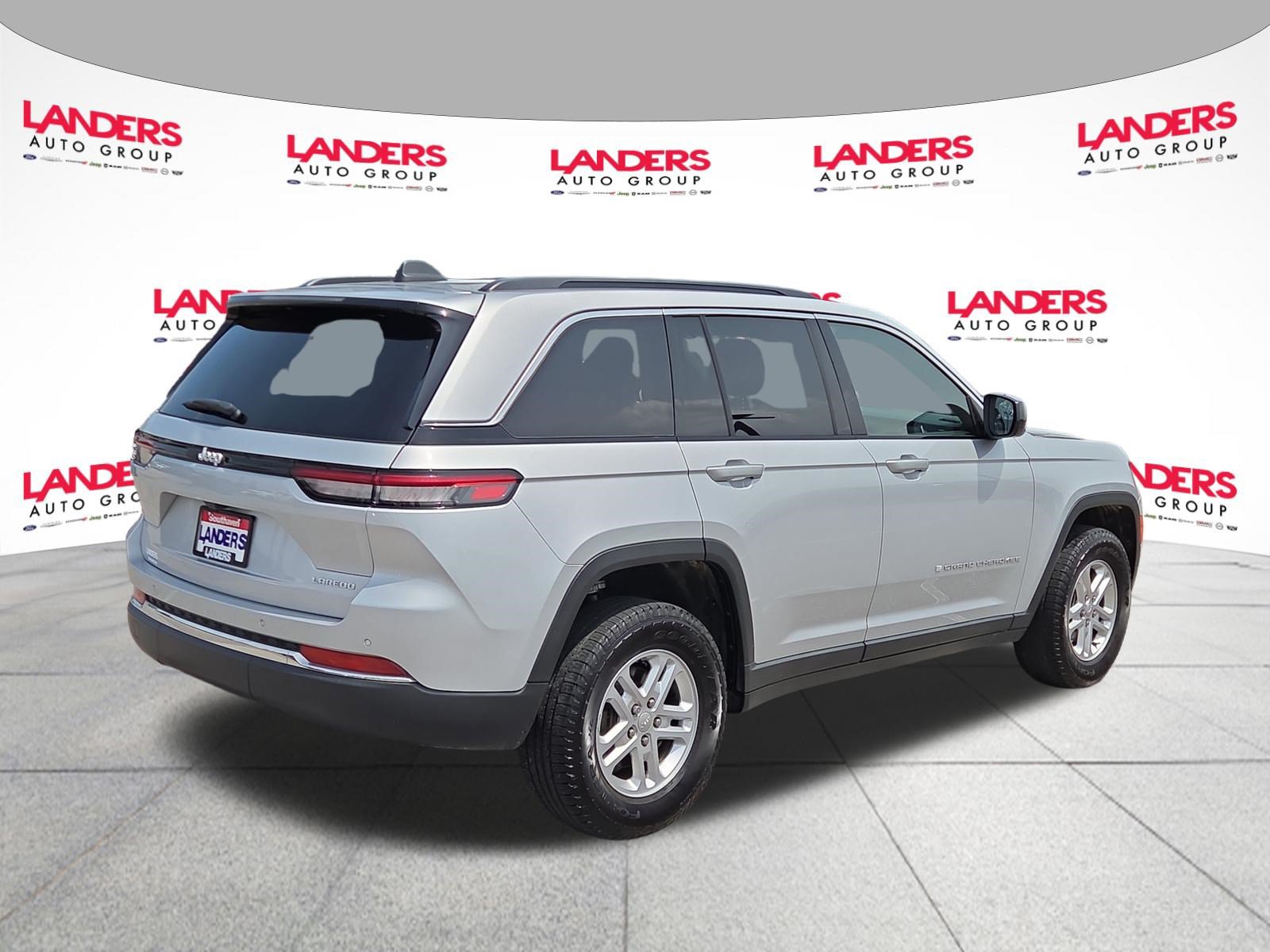 Used 2025 Jeep Grand Cherokee Laredo Laredo 4x2