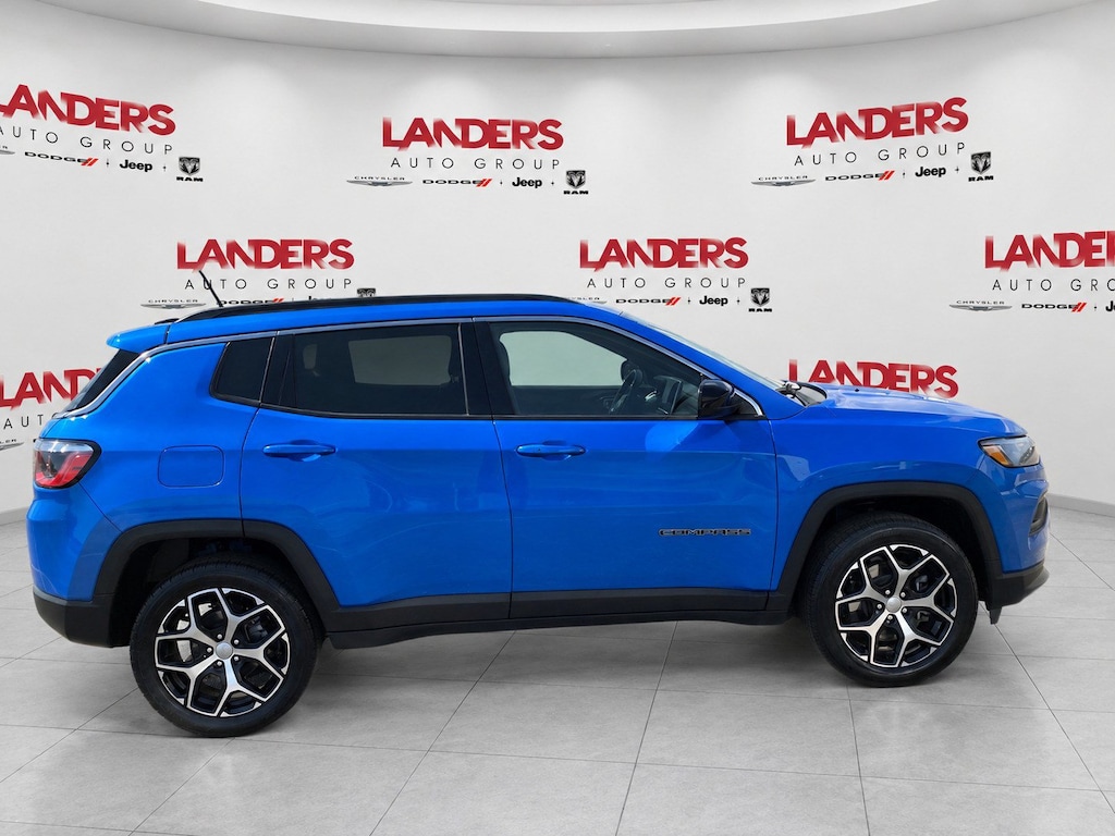 Used 2024 Jeep Compass Latitude Latitude 4x4